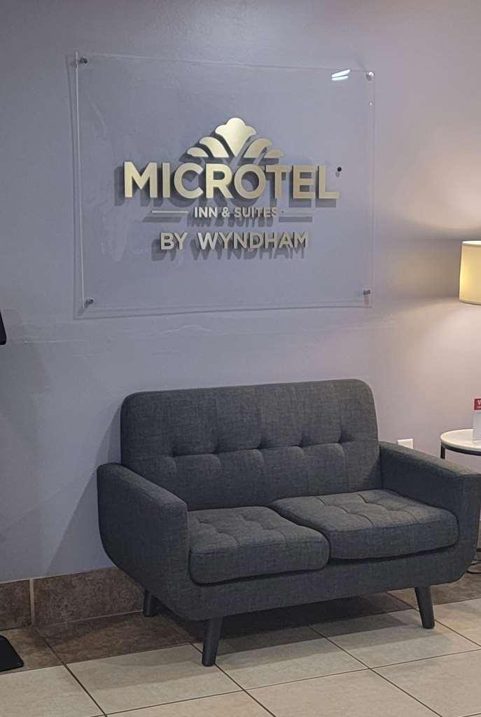 Microtel Inn & Suites By Wyndham Gardendale Интерьер фото